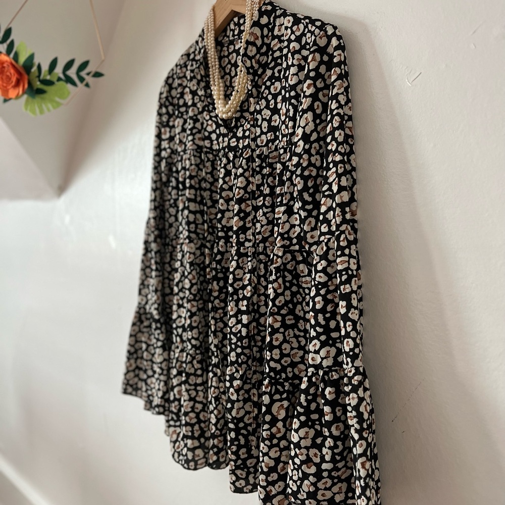 NWT Camisa navy blue leopard bell sleeve empire waist blouse neck ties tiered - Picture 3 of 14